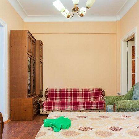 Квартира по улице Большая Васильковская 92 Київ Екстер'єр фото